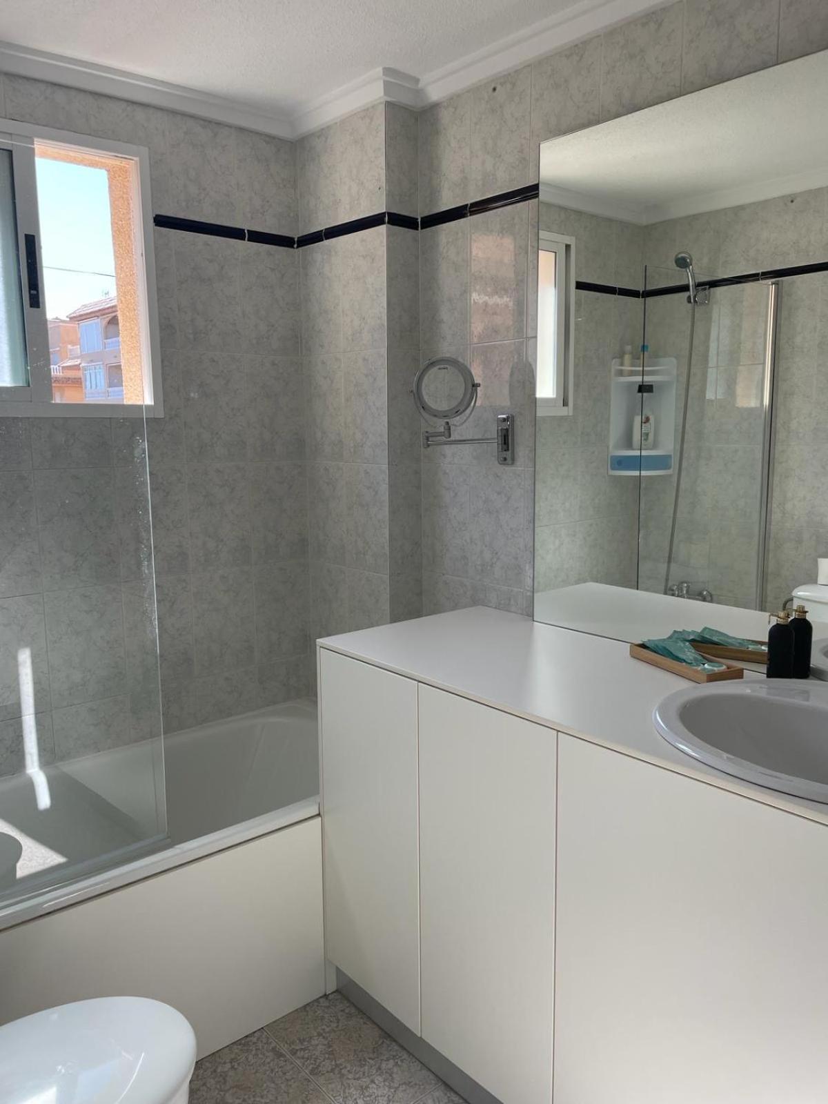 Apartament La Mata Торевьиа Экстерьер фото